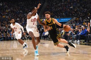 继续吸引着 继续吸引着